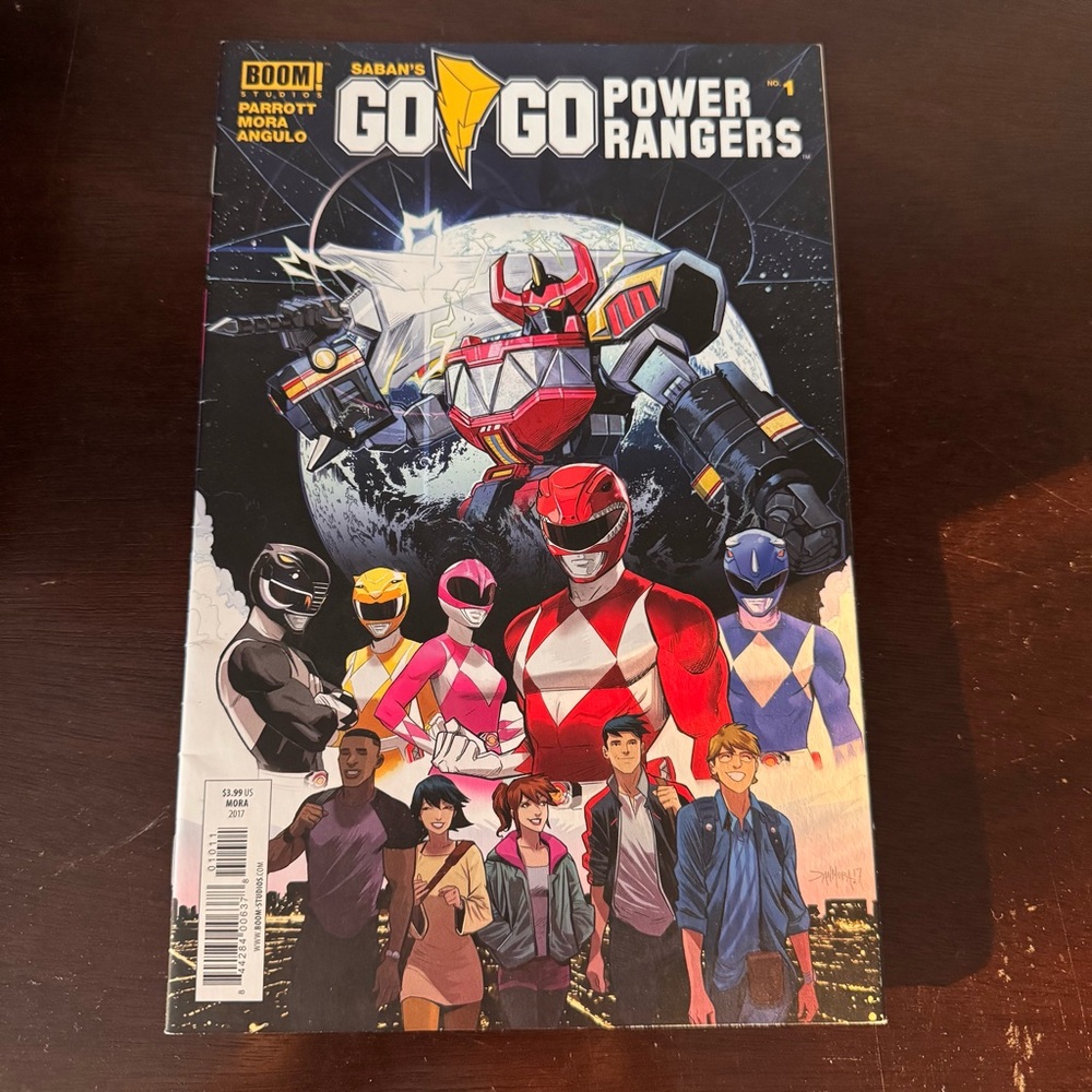 Go Go Power Rangers #1 BOOM! Studios 2017 Comic - Near Mint